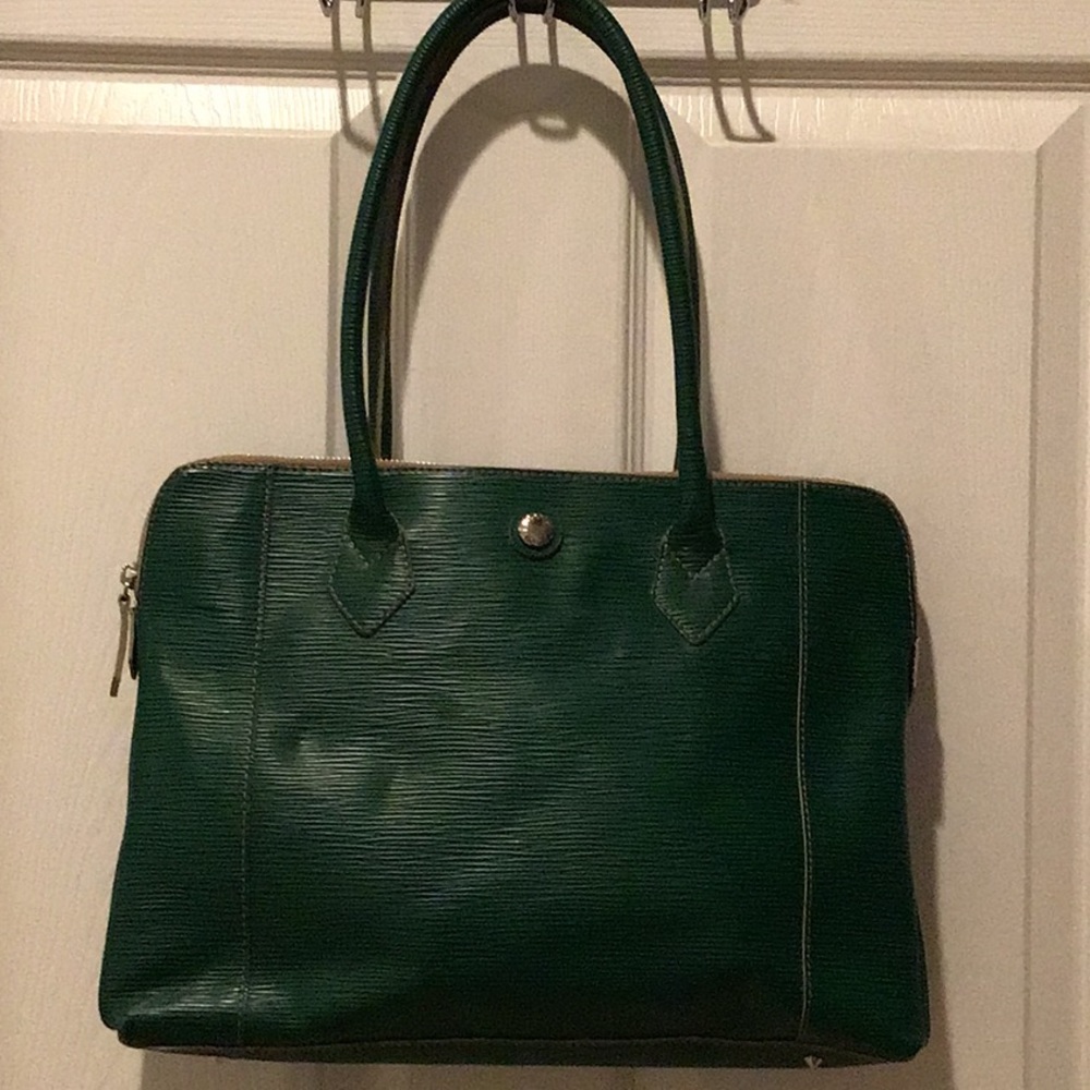 Brand NEW~Beautiful forest green leather purse